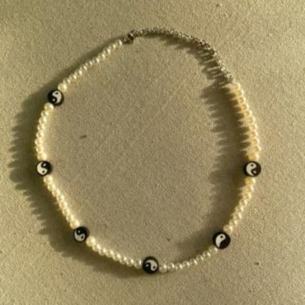 Necklace - Beaded - Ying Yang  - Single Piece