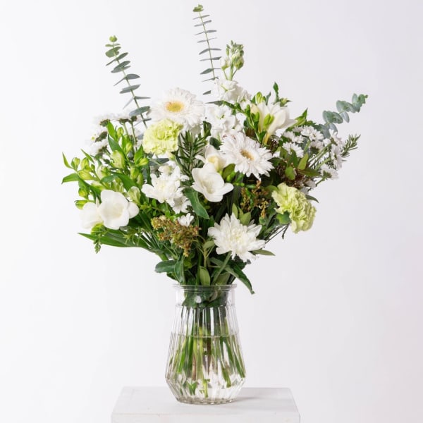 Seasonal Neutral Bouquet in a Vase