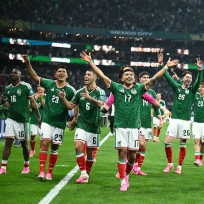 Mexico batters Ecuador