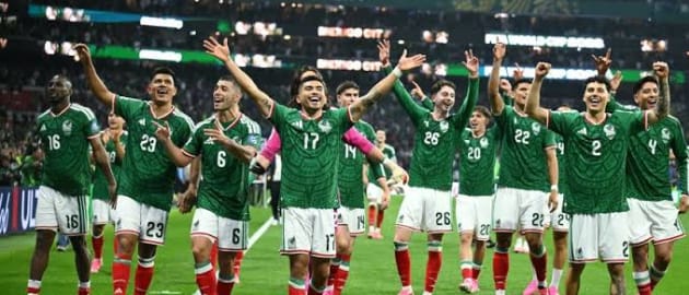 Mexico batters Ecuador