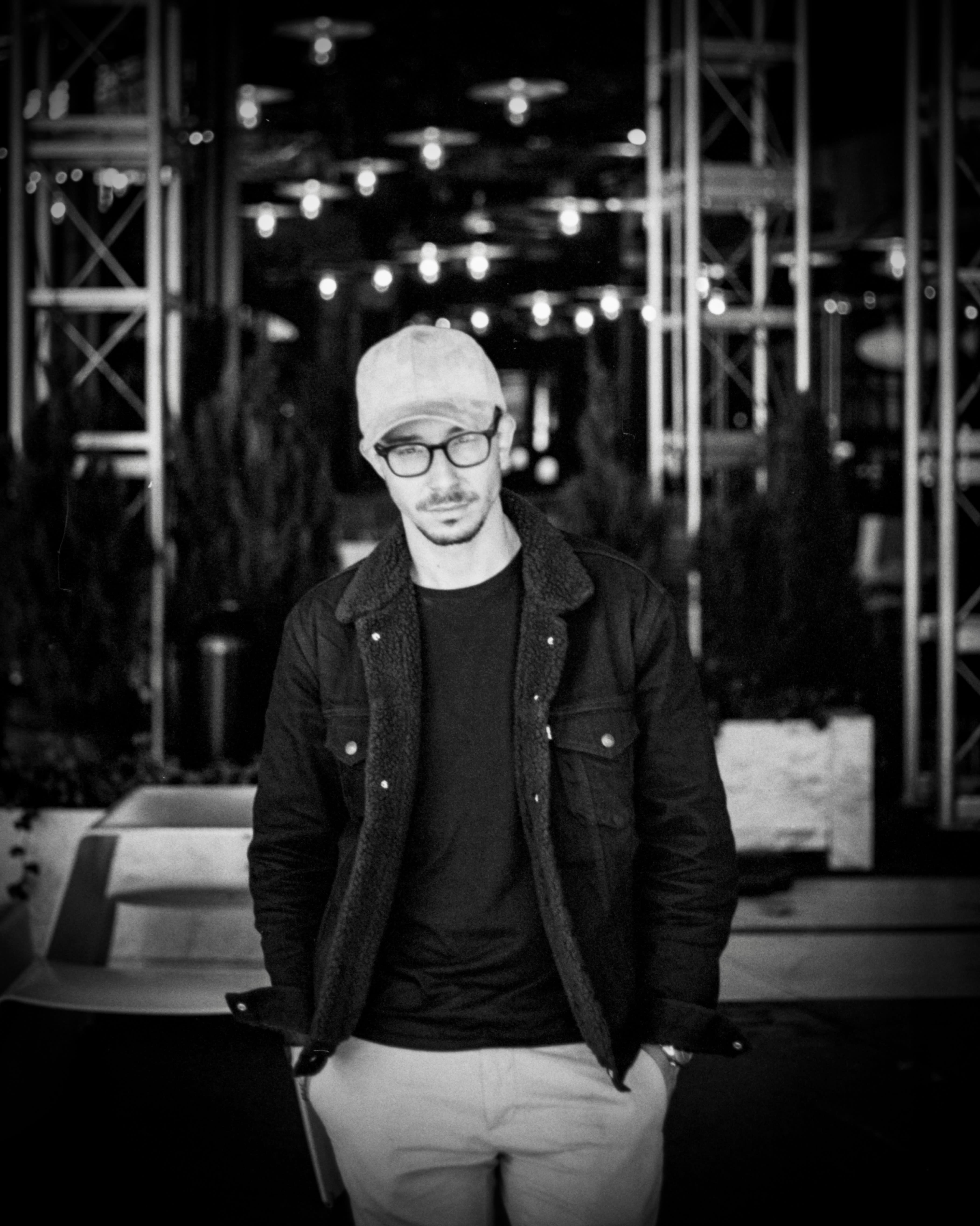 Joris Favraud — réalisateur de films de mode, beauté et publicité basé à Paris