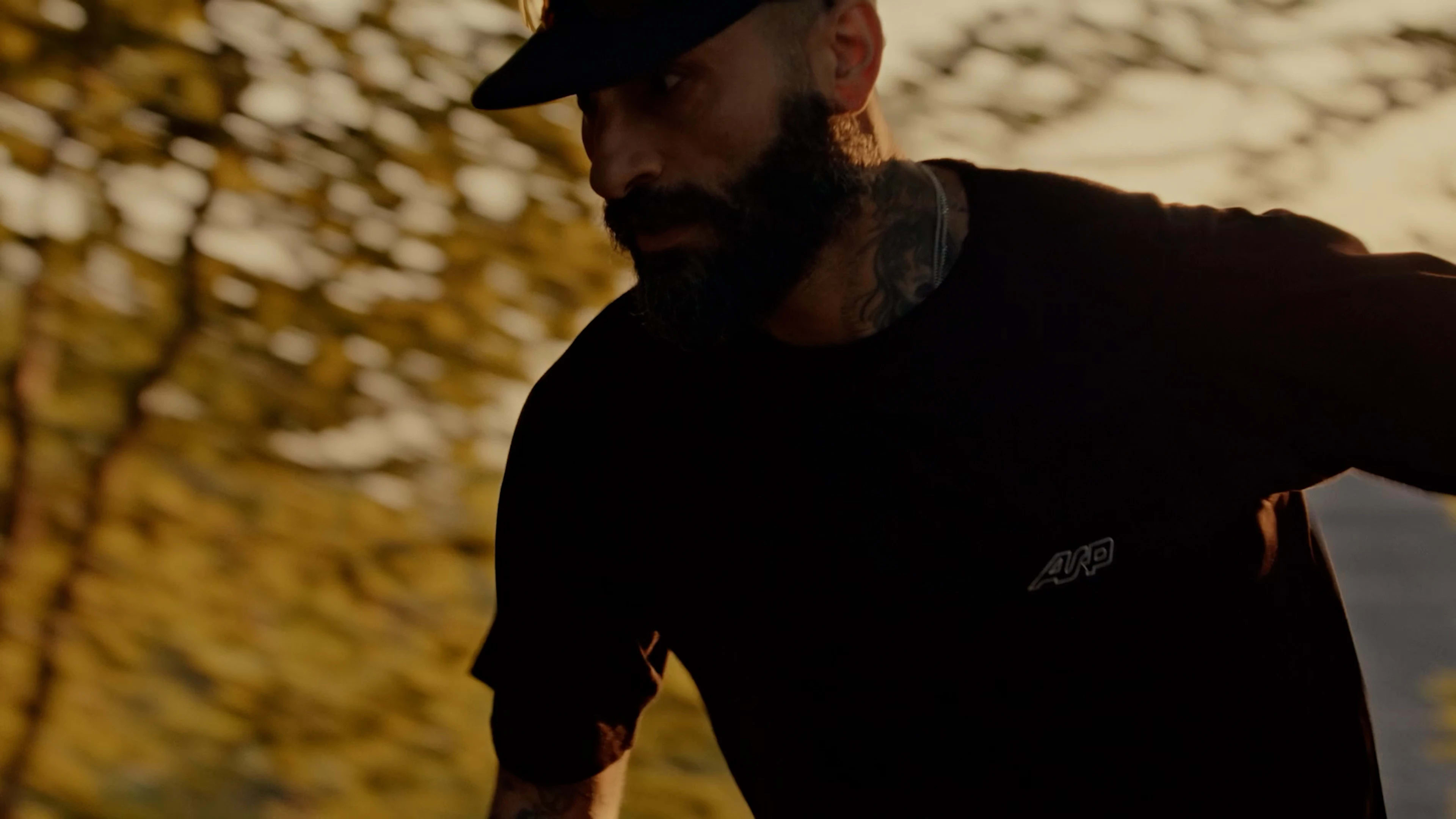 Asphalte — La tenue de sport — campaign by Joris Favraud — still 1