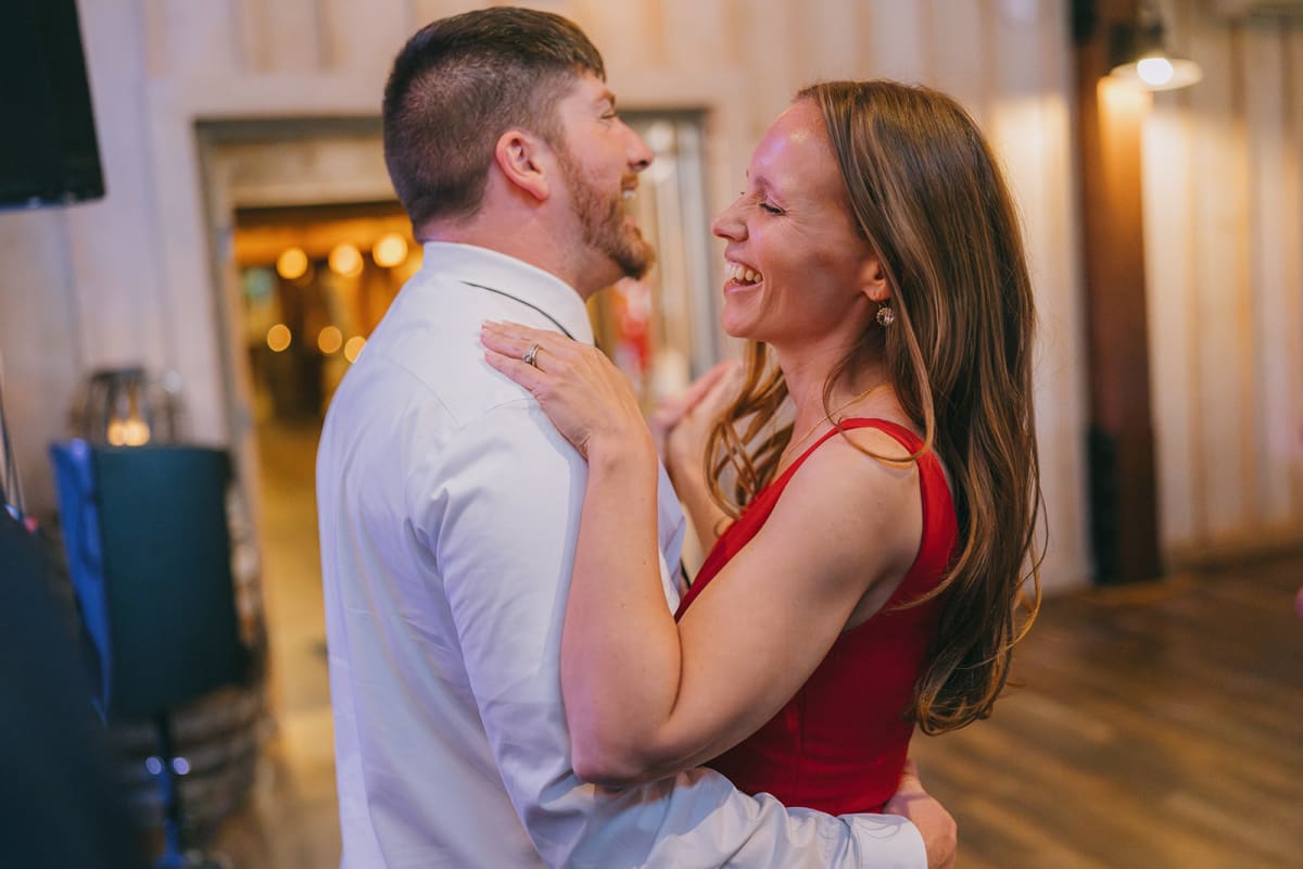 Amanda and John wedding at Red Maple Vineyard