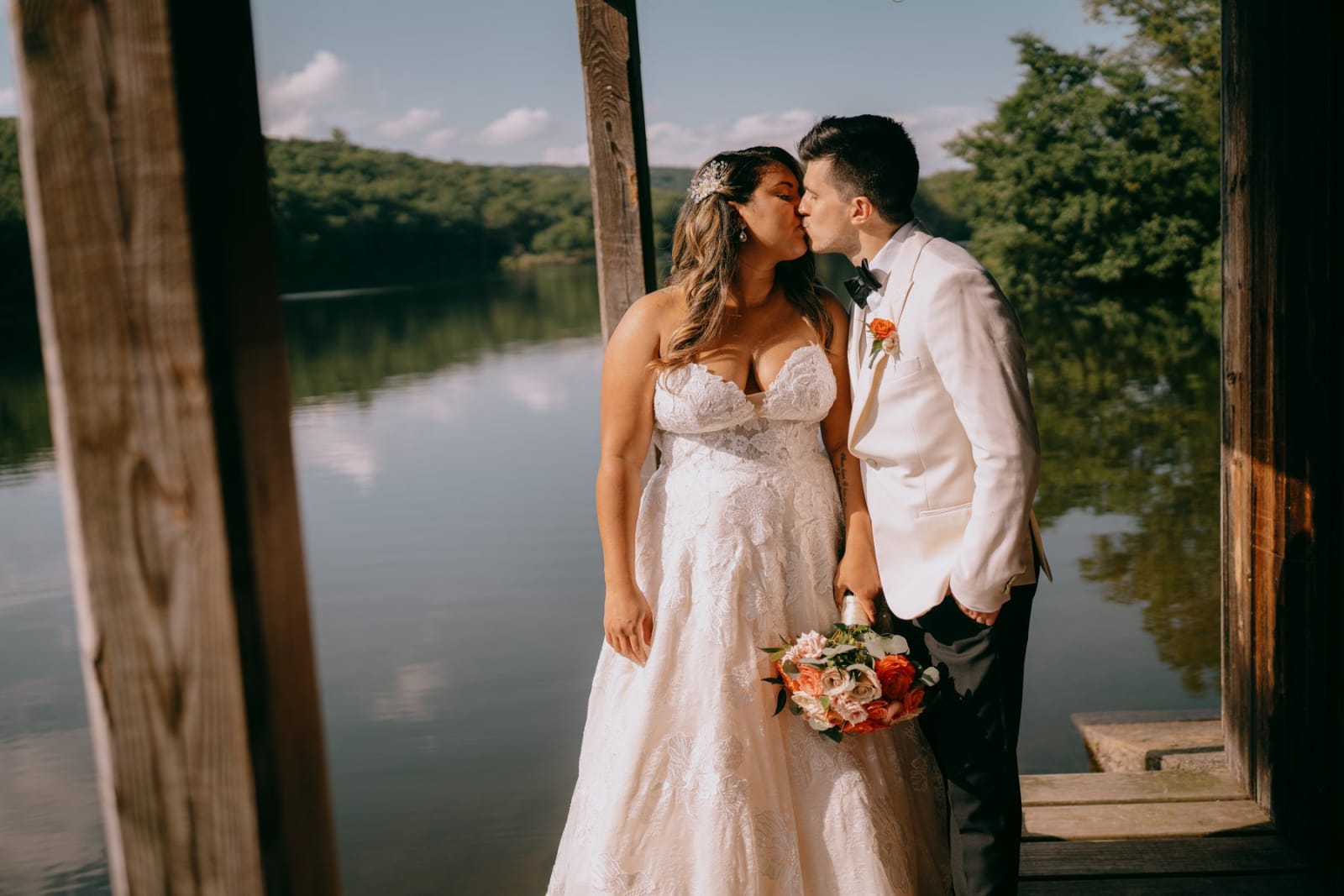 Fall Foliage and Your Hudson Valley Wedding: When Colors Peak by Region and How to Time Your Date