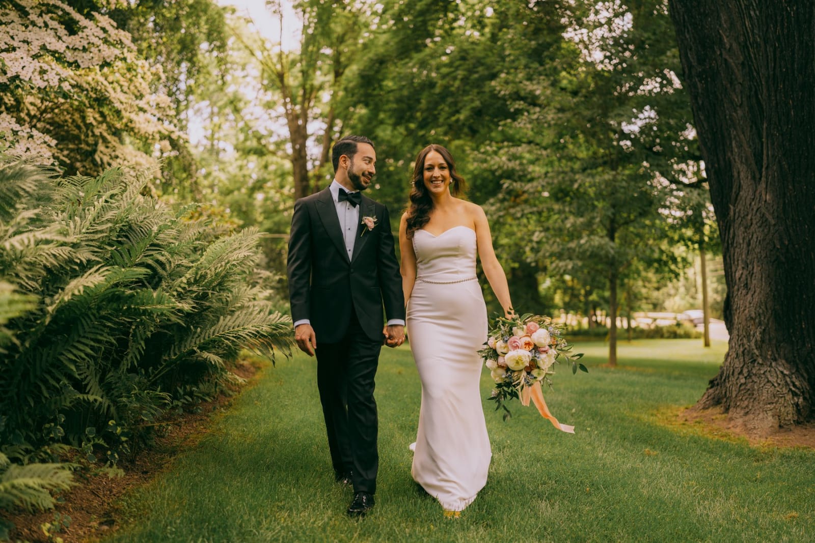 Best Wedding DJs and Bands in the Hudson Valley (A Photographer's Guide)