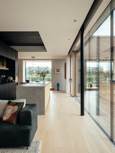 Josko-Ganzglassystem-FixFrame-Referenz-Architektenhaus-Fenster