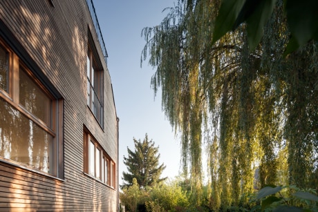 Haus Holzfassade Garten Fenster