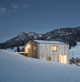 Josko Fenster und Türen Holzhaus Lesehaus Winter