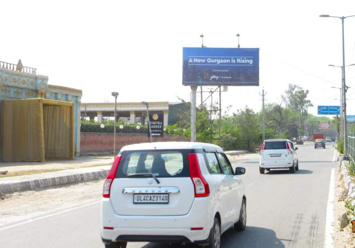 Unipole at Bijwasan Xing Sumitra Farm, Delhi towards Dwarka Expressway, New Delhi photo 1