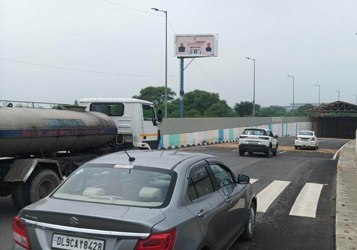Unipole at Dwarka Expressway -3, NH-8 towards Dwarka, New Delhi photo 1