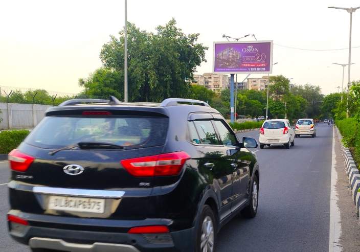 Unipole at Dwarka Sector 21 opposite. Pacific, NH-8 towards Dwarka, New Delhi photo 1