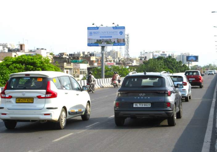 Unipole at Outer Ring Road Vikaspuri Flyover-1, Peeragarhi towards Janakpuri, New Delhi photo 1