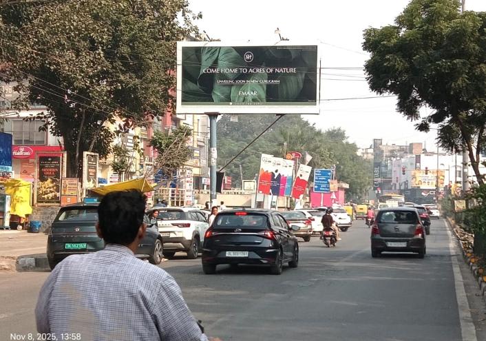 Unipole at Jwala Heri Nr Mother Dairy, Paschim Vihar towards Punjabi Bagh Club Road, New Delhi photo 1
