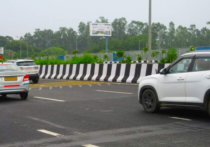 Unipole at Dwarka Expressway -1a, Dwarka towards NH-8, New Delhi photo 1