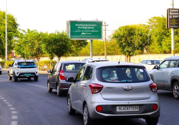 Unipole at Dwarka Sector 21 Nr Vivanta, NH-8 towards Dwarka, New Delhi photo 1