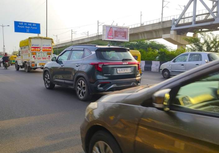 Unipole at Punjabi Bagh Flyover-3, NSP towards Dhaula Kuan, New Delhi photo 1