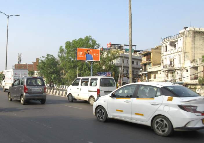Unipole at Outer Ring Road Vikaspuri Flyover-3a, Janakpuri towards Peeragarhi, New Delhi photo 1