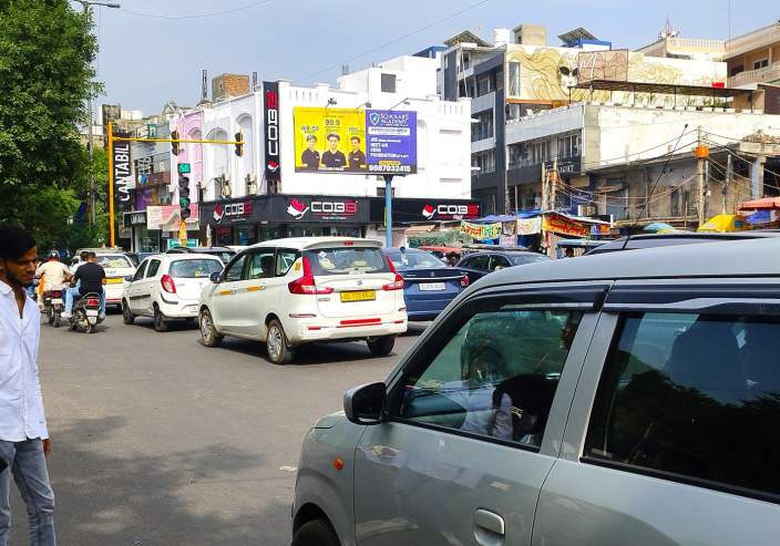Unipole at Jwala Heri Nr Cobb, Meera Bagh towards Paschim Vihar, New Delhi photo 1