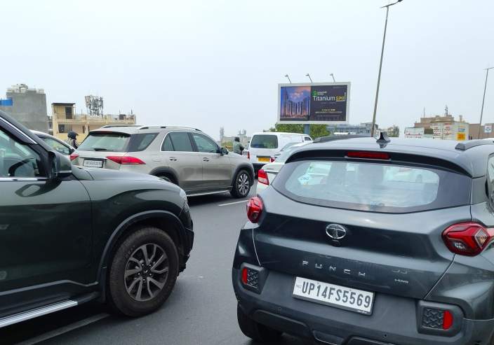 Unipole at Mahipalpur NH-8, Delhi towards Gurgaon, New Delhi - Position 2 photo 1