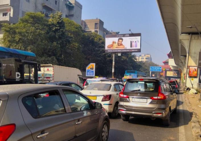 Unipole at Near Pitampura Metro Station -4, NSP towards Madhuban Chowk, New Delhi photo 1