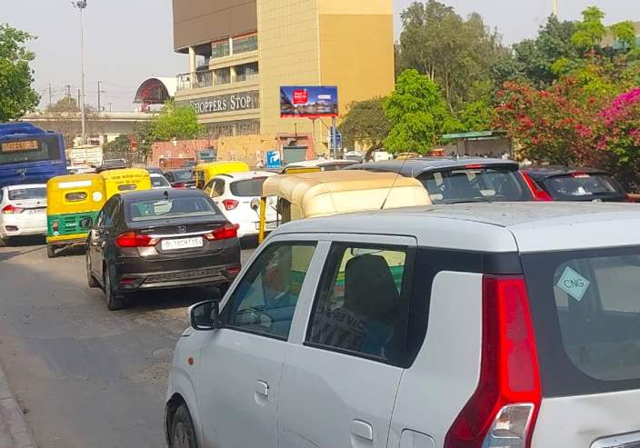 Unipole at Outer Ring Road Madhuban Chowk Outside R Cube Mall, Peeragarhi towards Madhuban Chowk, New Delhi photo 1