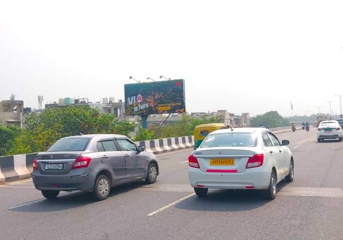 Unipole at Outer Ring Road - Rohini Flyover-2, Madhuban Chowk towards Peeragarhi, New Delhi photo 1