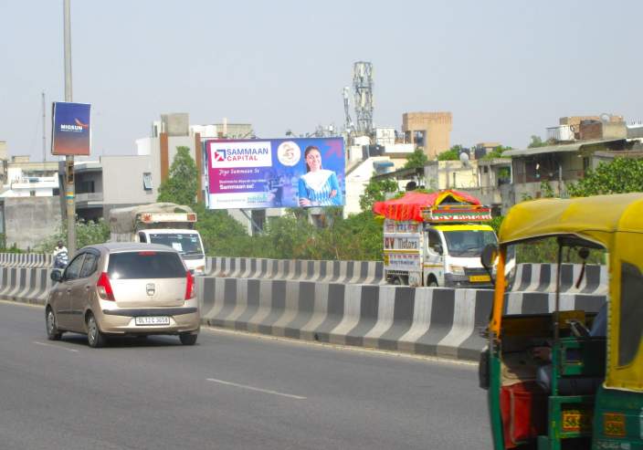 Unipole at Outer Ring Road - Rohini Flyover-2, Peeragarhi towards Madhuban Chowk, New Delhi photo 1