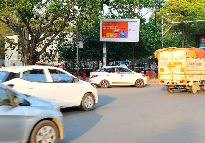 Unipole at Nr Sai Baba Chowk Rohini-1, Rohini West Metro Station towards Pitampura, New Delhi photo 1