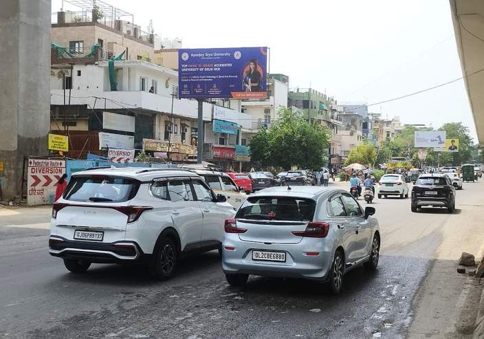 Unipole at Madhuban Chowk -1, Pitampura Metro Station towards Rithala, New Delhi photo 1