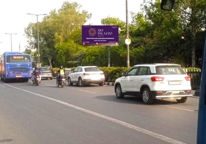 Unipole at Delhi University Ring Road, Kingsway Camp towards Vidhan Sabha, New Delhi - Position 1 photo 1