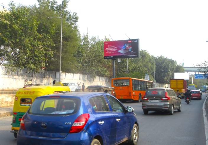 Unipole at Inderlok Metro Station, Inderlok towards Shastri Nagar, New Delhi photo 1