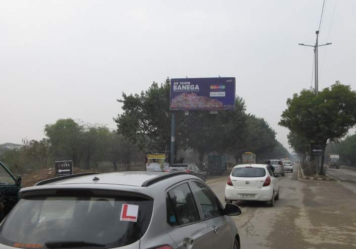 Unipole at Rohini Sector 37 Cra Builder Xing, Madhuban Chowk towards Rohini Heliport, New Delhi photo 1