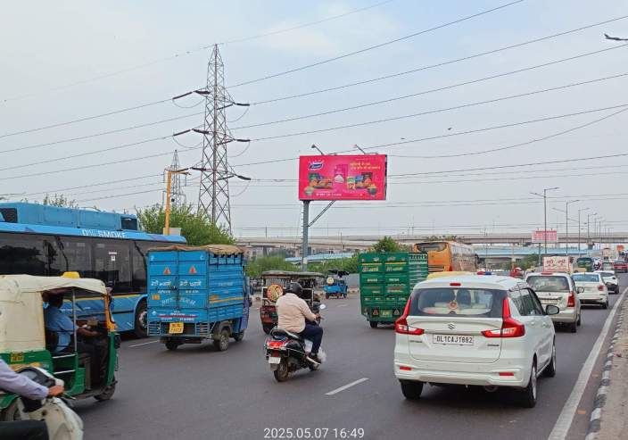 Unipole at Shastri Park Crossing -1, ISBT towards Shahdara, New Delhi photo 1