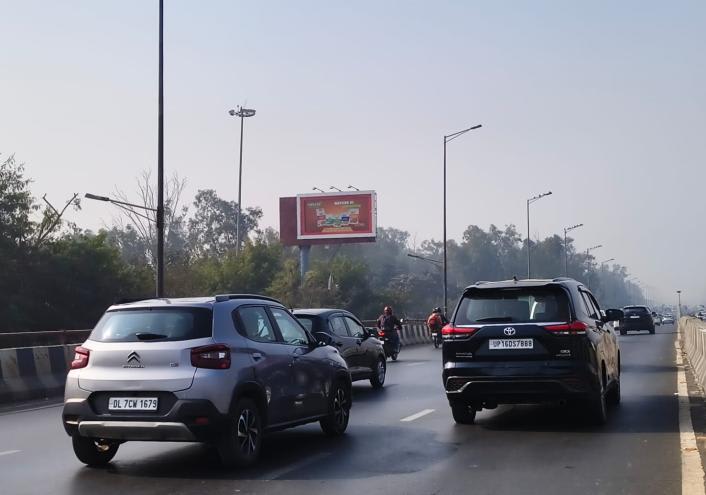 Unipole at NH-24, Ghaziabad towards Delhi, New Delhi - Position 2 photo 1