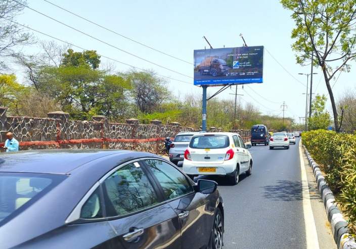 Unipole at Ridge Road -1, Dhaula Kuan towards Karol Bagh, New Delhi photo 1