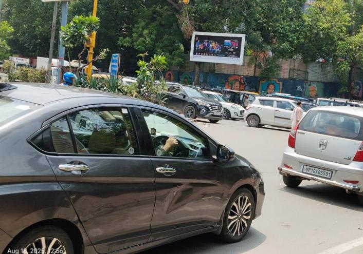 Unipole at Nr Karol Bagh Round About, Jhandewalan towards Patel Nagar, New Delhi photo 1