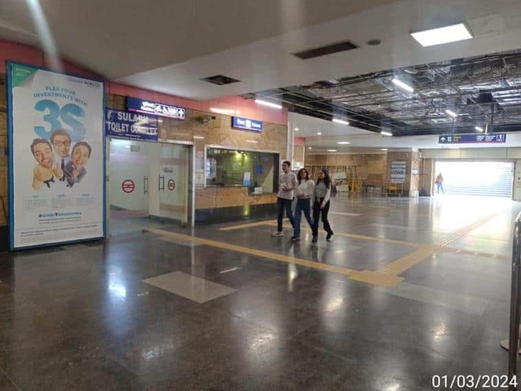 Metro Panel at Netaji Subhash Place, Entry/exit, New Delhi - Position 1 photo 1