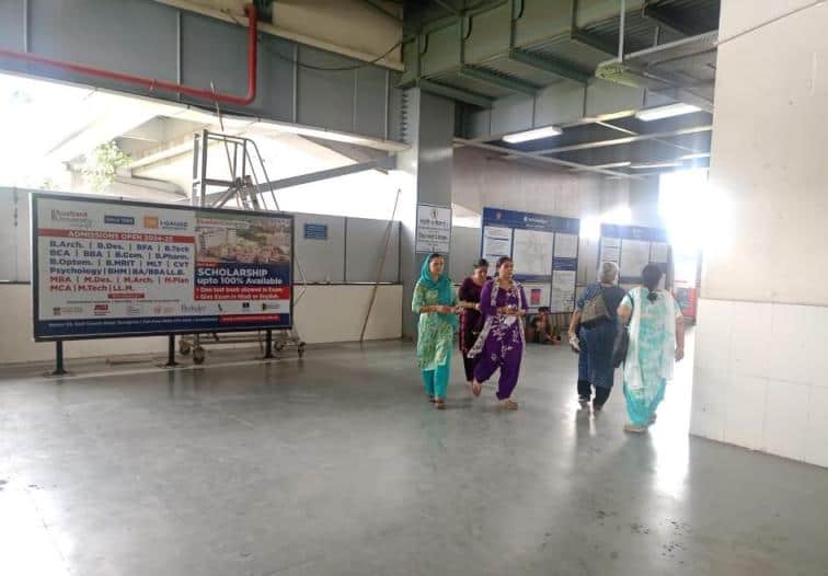 Metro Panel at Chhatarpur, Entry/exit - Gate No.1, New Delhi - Position 1 photo 1