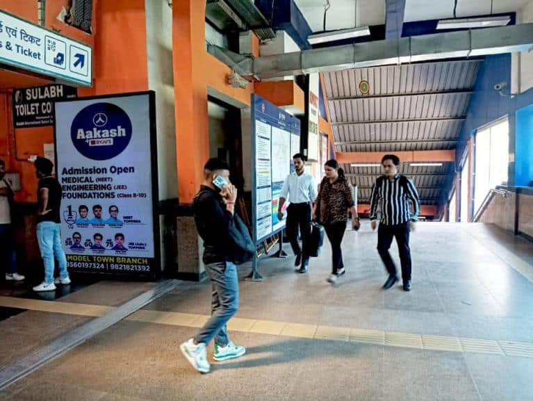 Metro Panel at Noida Sector 15, Ticket Counter, Noida - Position 1 photo 1