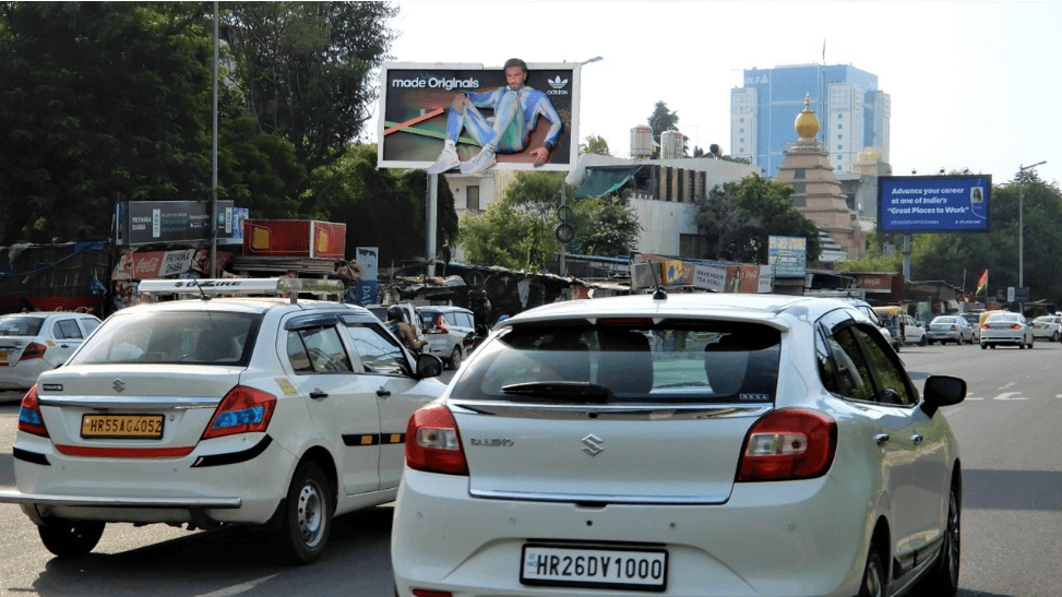 Unipole at Belvedere Towers Metro Station, Mg Road / Golf Course Road towards Cyber City, Gurugram - Position 2 photo 1