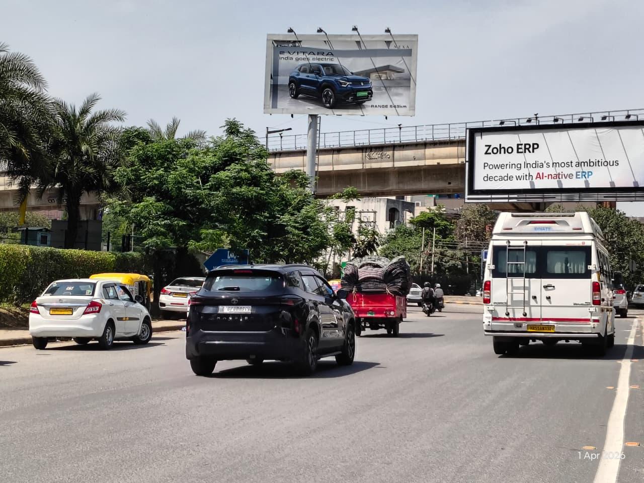 Unipole at DLF City Court, Unipole -1, Aya Nagar/ Mg Road towards Sikanderpur / Golf Course Road, Gurugram photo 1