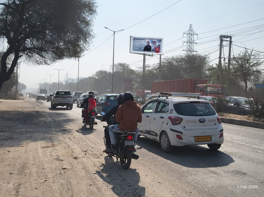 Unipole at Adani Project Lushlands, Gurgaon towards Faridabad Toll, Gurugram - Position 2 photo 1