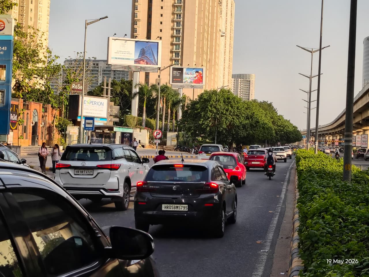 Unipole at Golf Course Road - Magnolias, Cyber City towards Golf Course Extension Road, Gurugram - Position 1 photo 1