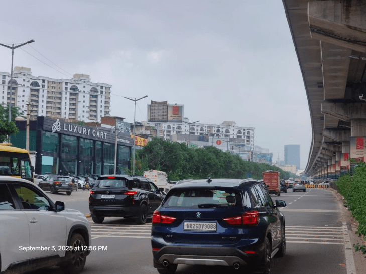 Unipole at Opposite Vatika Tower, Towards Cyber City, Gurugram photo 1