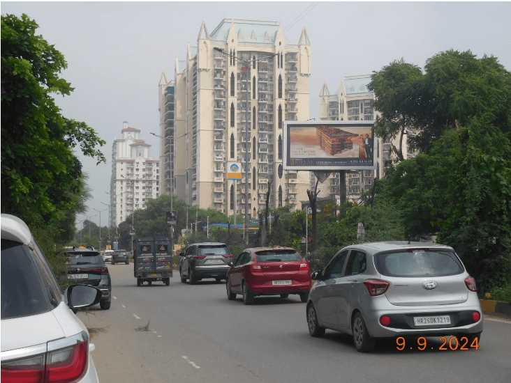 Unipole at Paras Hospital, One Horizon to Huda City Centre/ Golf Course Road, Gurugram photo 1