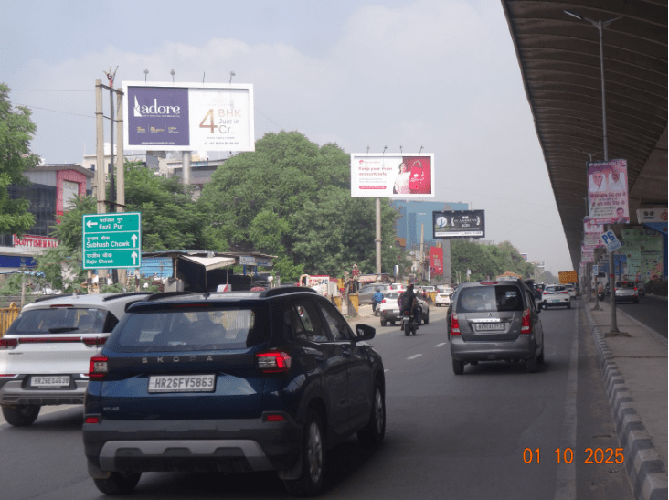 Unipole at Sohna Road Scottish Mall, Unipole -1, Badshah Pur Red-light towards Rajeev Chowk, Gurugram photo 1