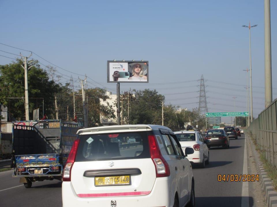 Unipole at Hyatt Hotel Regency, Manesar Toll towards Hero Honda Chowk, Gurugram - Position 2 photo 1
