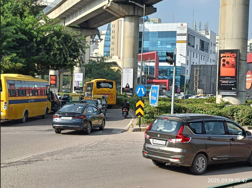 Metro Pillar at AIT Chowk, Metro Pillars 224- 211, Golf Course Extension Road towards DLF One Horizon Center/cyber City, Gurugram photo 1