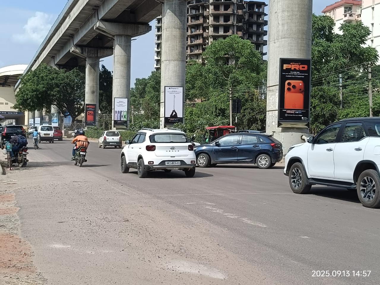 Metro Pillar at Sector 55-56 Metro Station, Metro Pillars 260-264, Golf Course Extension Road towards AIT Chowk, Gurugram photo 1
