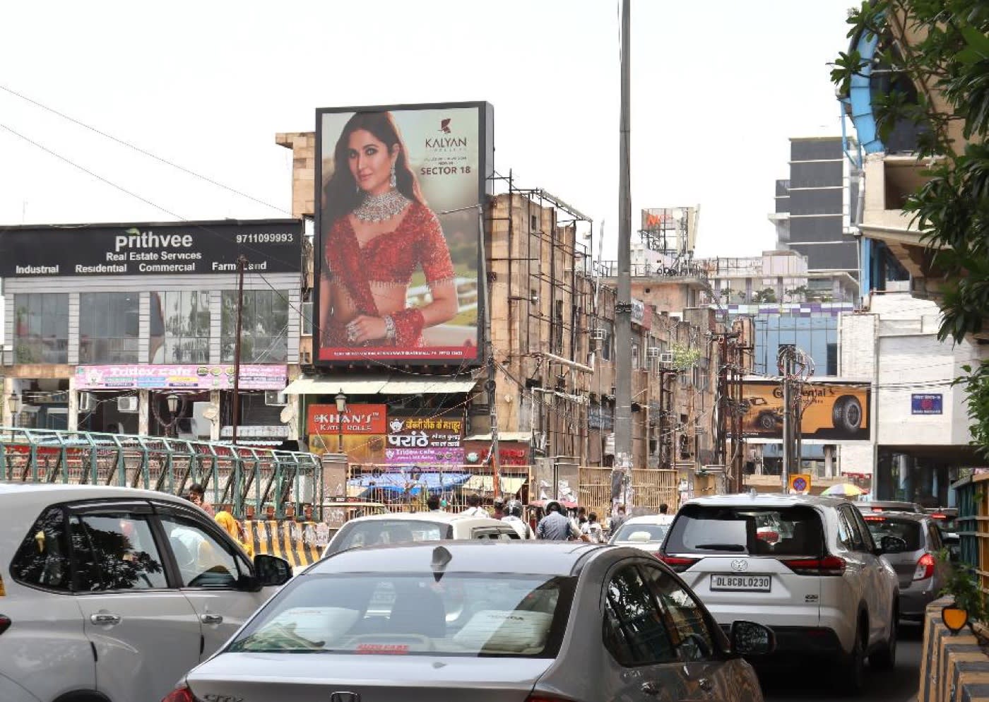 LED Screen at Sector 18 Metro Station/ Savitri Market, Sector 28 to Sector 19, Noida photo 1